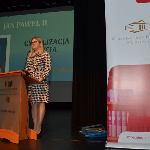 Obraz główny aktualności o tytule Tydzień Papieski 